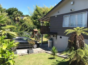 Palm House - Serene Private Oasis Auckland